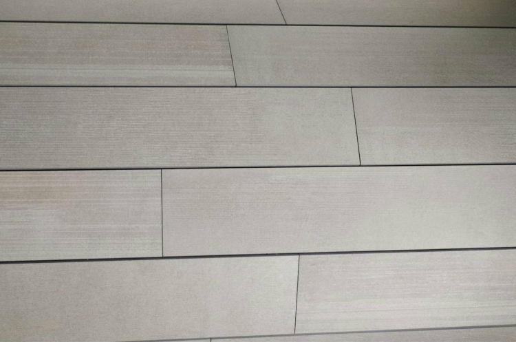 Saloni Interni Rigato Avorio 20x120